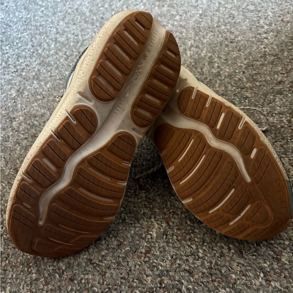 Brooks Blue and White Athletic Sneakers Ghost Max 2 - Picture 4 of 6